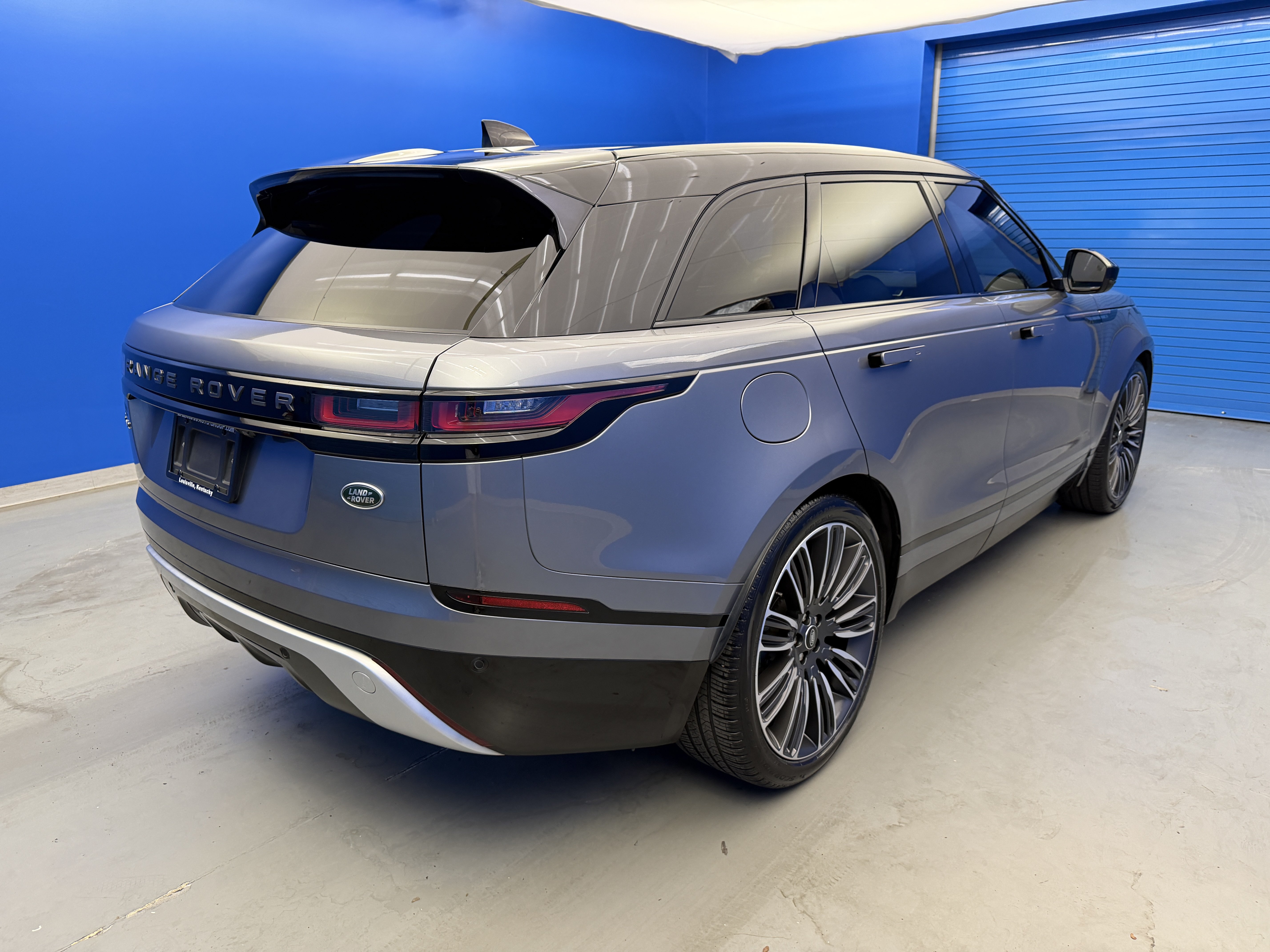 Used 2023 Land Rover Range Rover Velar R-Dynamic S AWD/4WD image 7