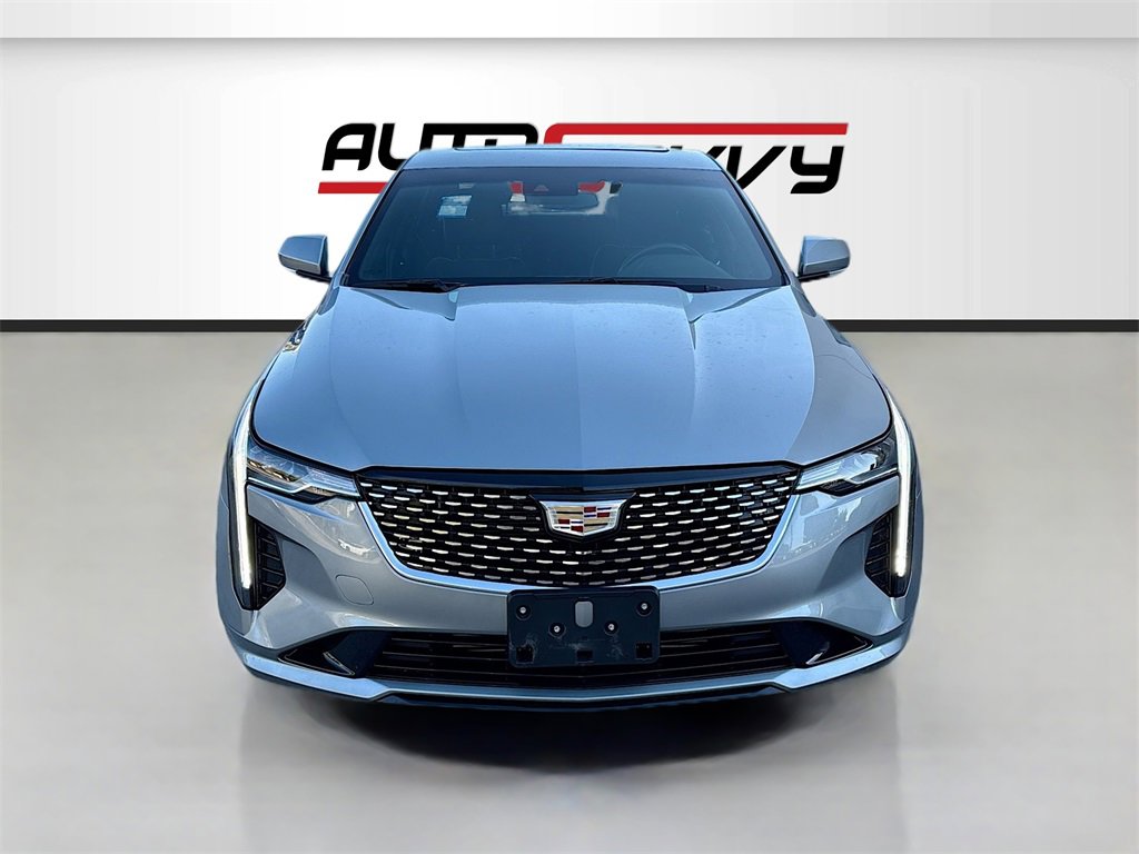 Used 2025 Cadillac CT4 Luxury image 2