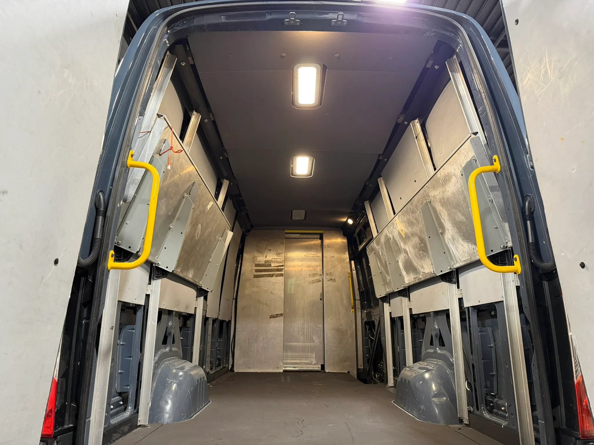 Used 2019 Mercedes-Benz Sprinter 170 image 28
