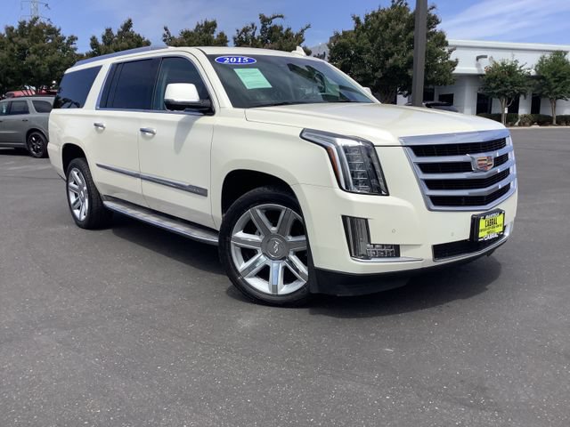 Used 2015 Cadillac Escalade ESV Luxury RWD image 2