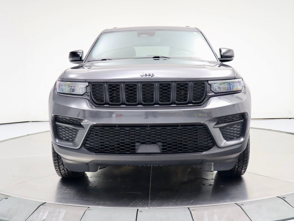 Used 2022 Jeep Grand Cherokee Altitude image 8