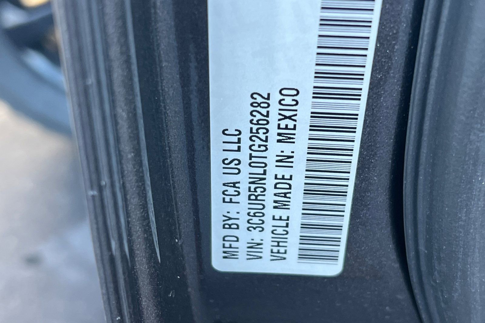 New 2026 RAM 2500 Laramie AWD/4WD image 21