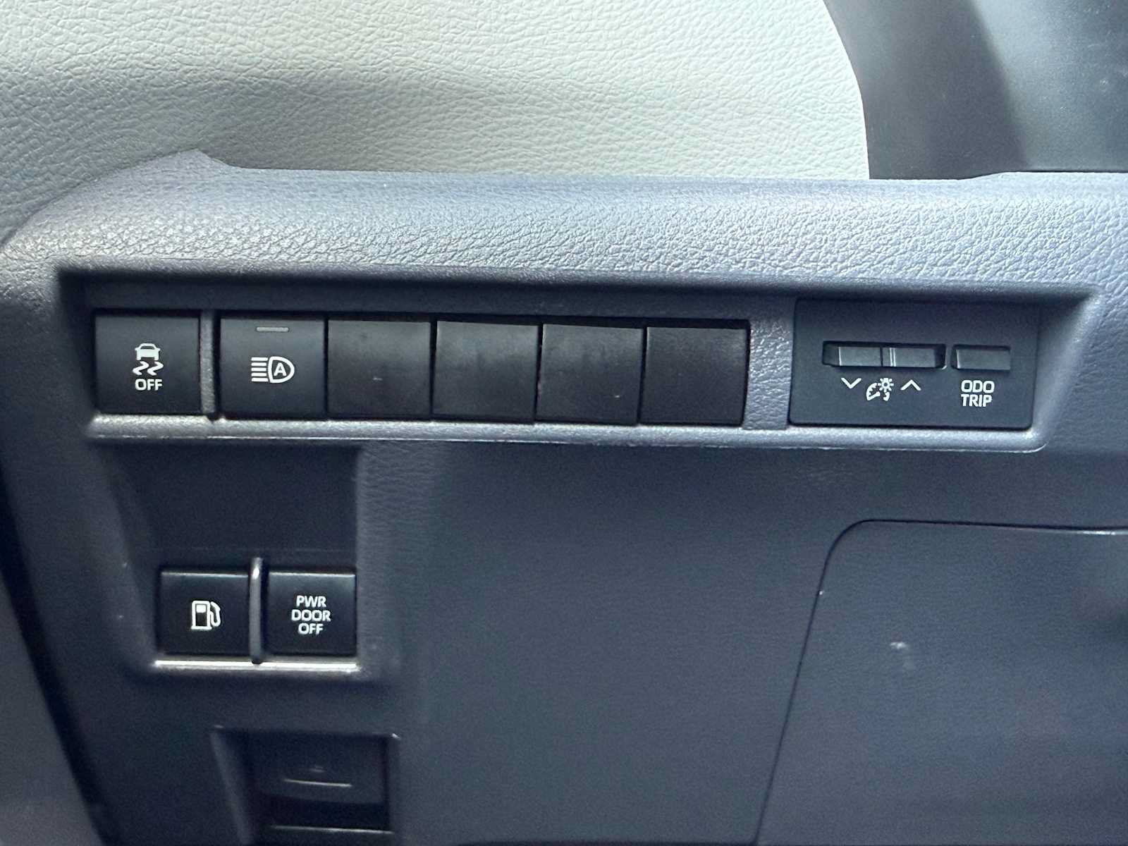 Certified 2022 Toyota Sienna LE FWD image 32