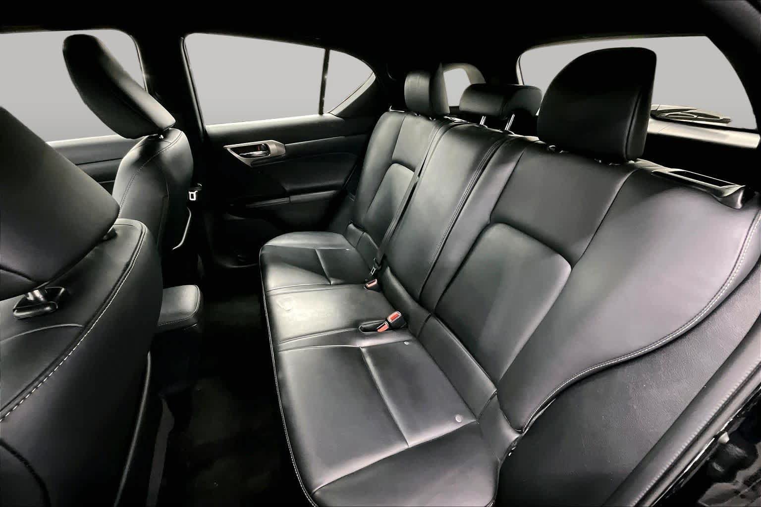 Used 2017 Lexus CT 200h w/ Navigation System Package FWD image 19