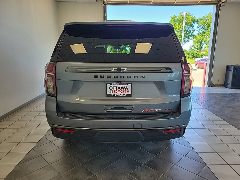 Used 2021 Chevrolet Suburban RST w/ Luxury Package AWD/4WD image 7