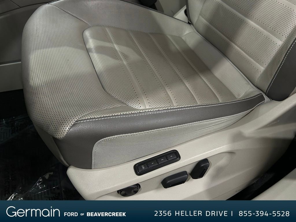 Used 2021 Volkswagen Atlas SEL Premium image 17