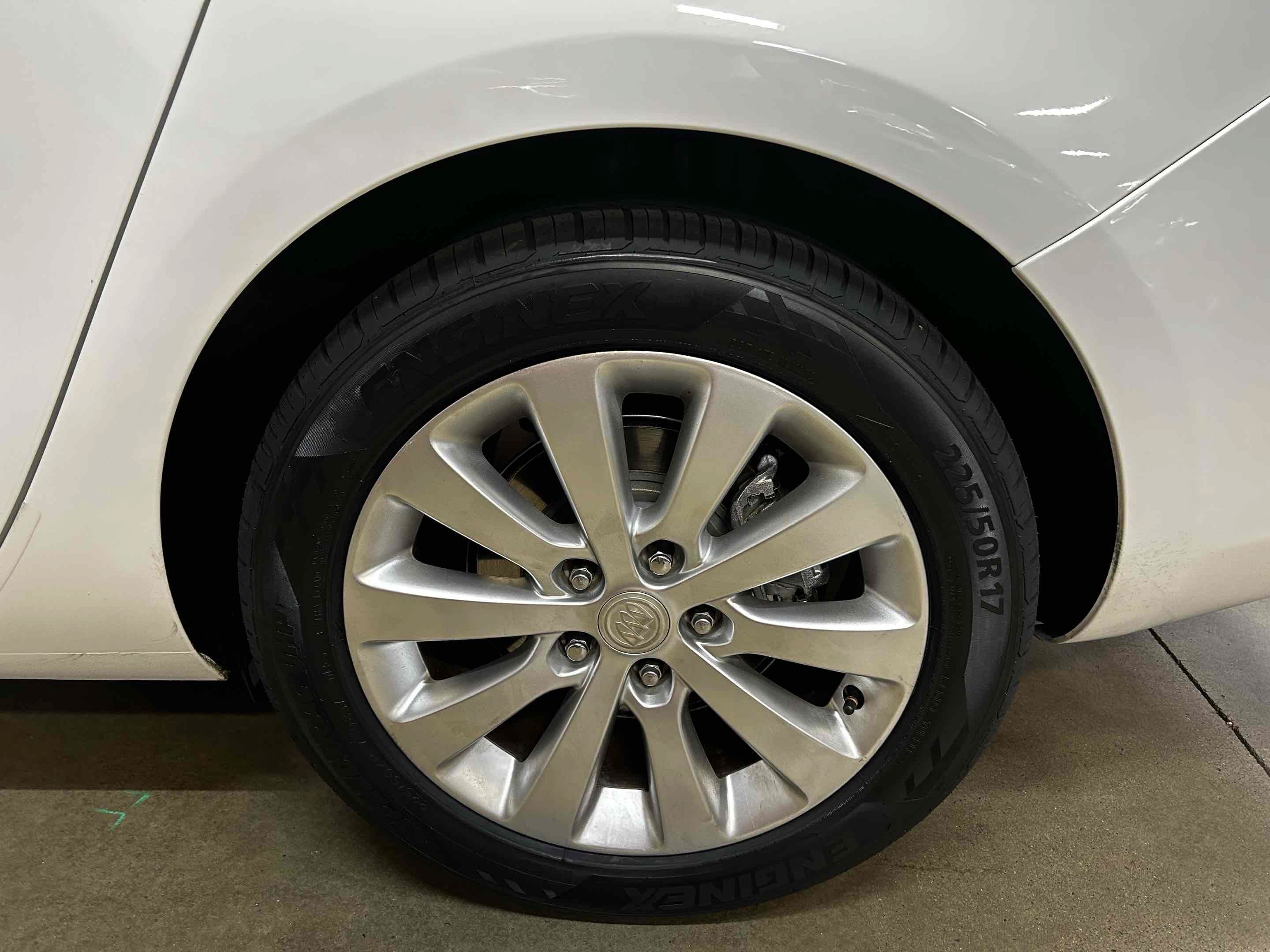 Used 2015 Buick Verano FWD image 61