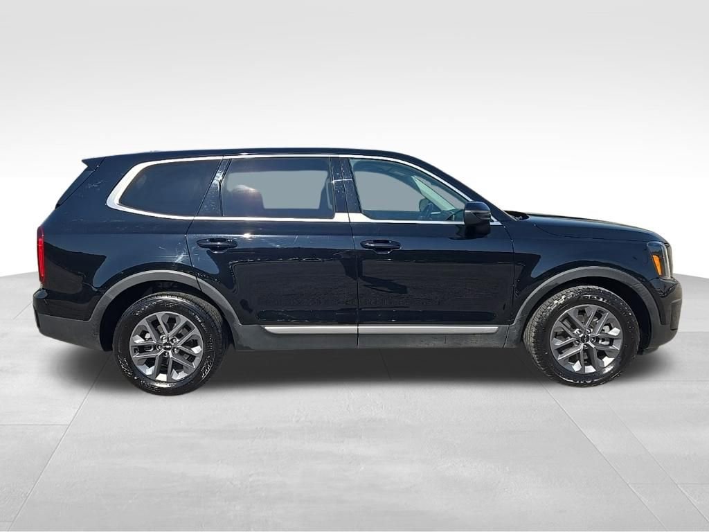 Used 2023 Kia Telluride LX image 14