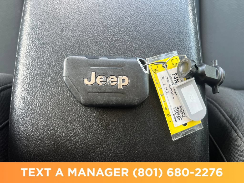 Used 2019 Jeep Wrangler Sport AWD/4WD image 25