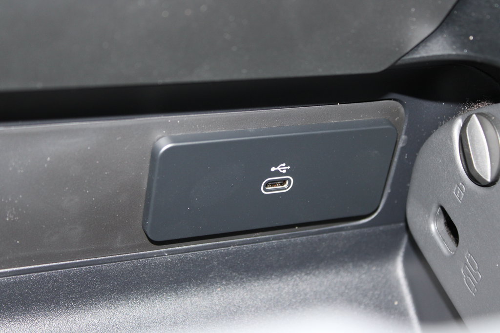 New 2026 Land Rover Defender 130 X AWD/4WD image 16