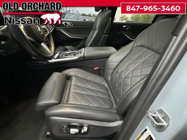 Used 2023 BMW X7 xDrive40i w/ M Sport Package AWD/4WD image 11