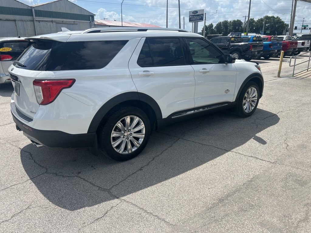 Used 2023 Ford Explorer King Ranch w/ Technology Package AWD/4WD image 3