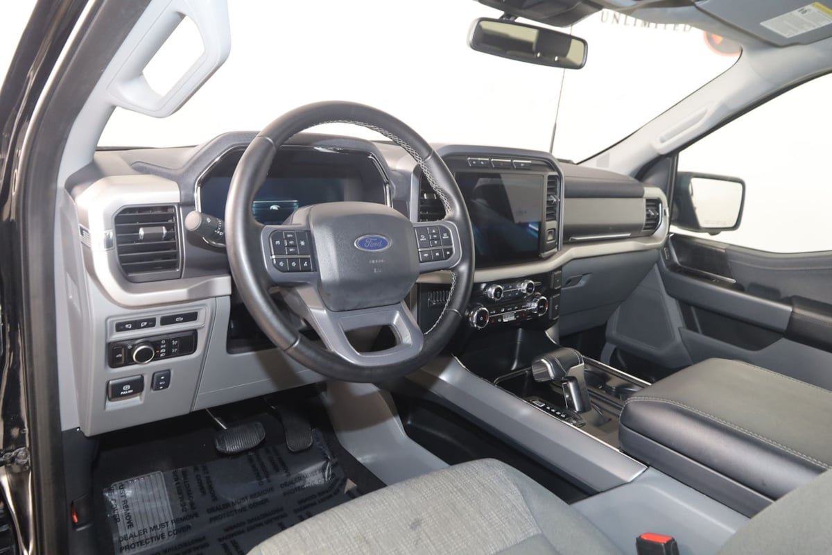 Used 2023 Ford F150 Lightning XLT AWD/4WD image 25