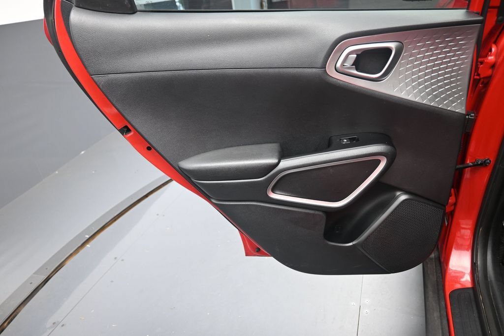 Used 2020 Kia Soul LX FWD image 21