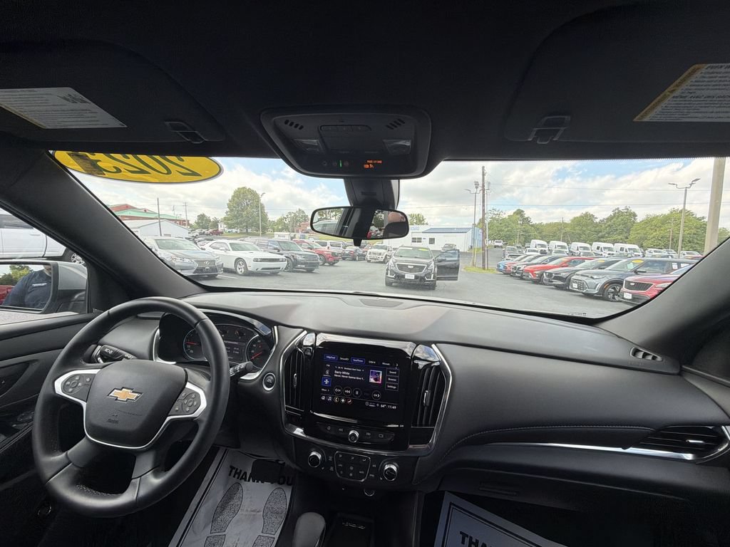 Used 2023 Chevrolet Traverse LT FWD image 10