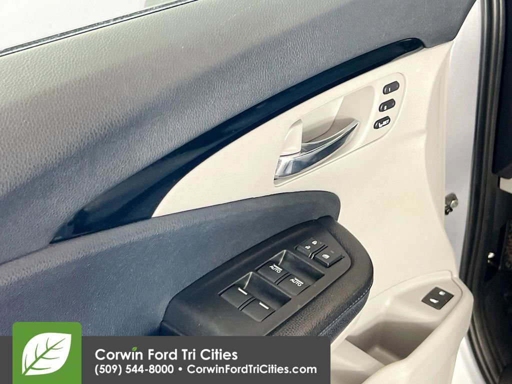 Used 2018 Honda Pilot Touring image 12