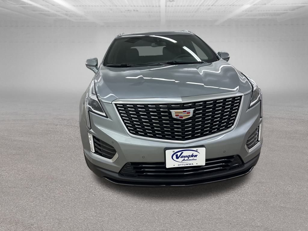 New 2025 Cadillac XT5 Luxury image 3