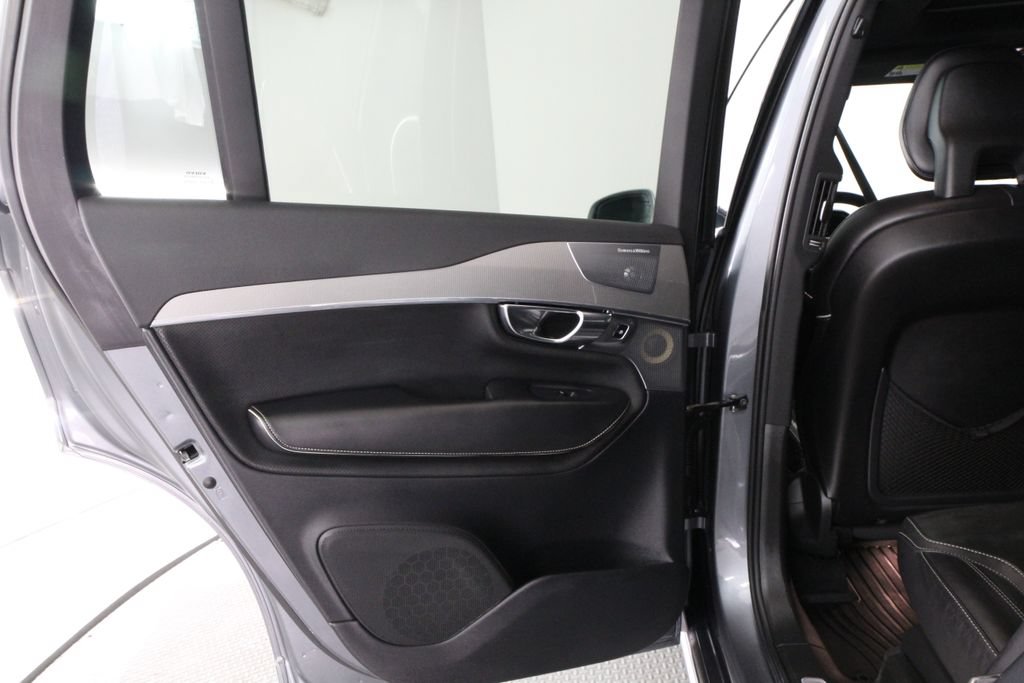 Used 2016 Volvo XC90 T6 R-Design w/ Protection Package Plus AWD/4WD image 37