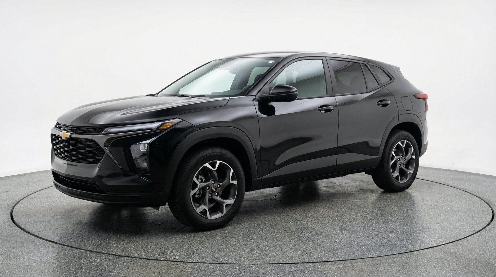 Used 2025 Chevrolet Trax LT w/ LT Convenience Package FWD image 3