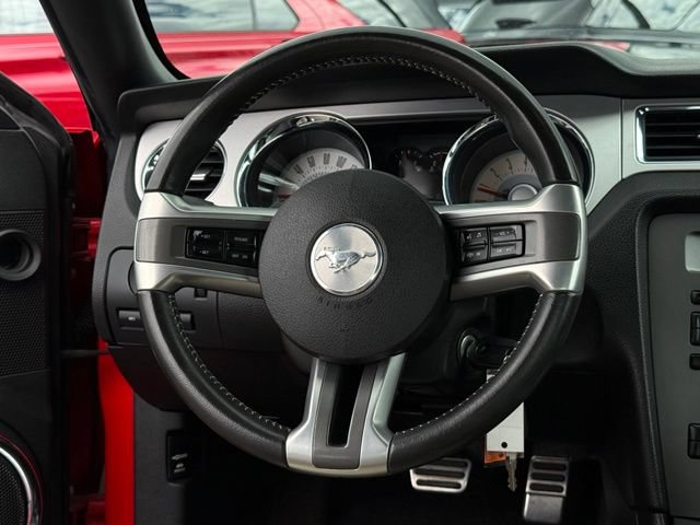 Used 2012 Ford Mustang Premium RWD image 5