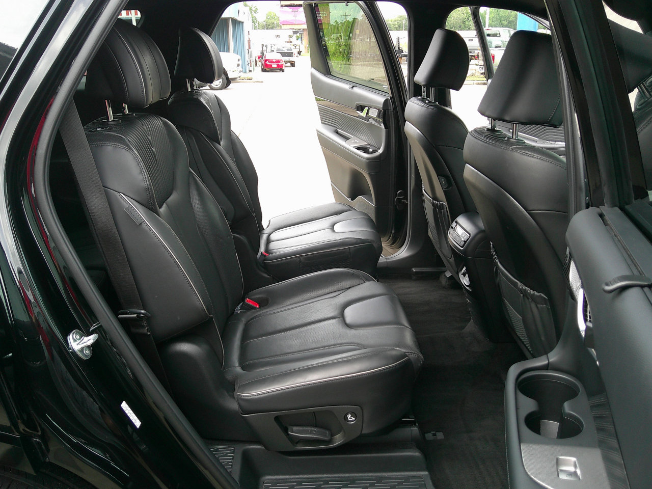 Used 2024 Hyundai Palisade Calligraphy image 16