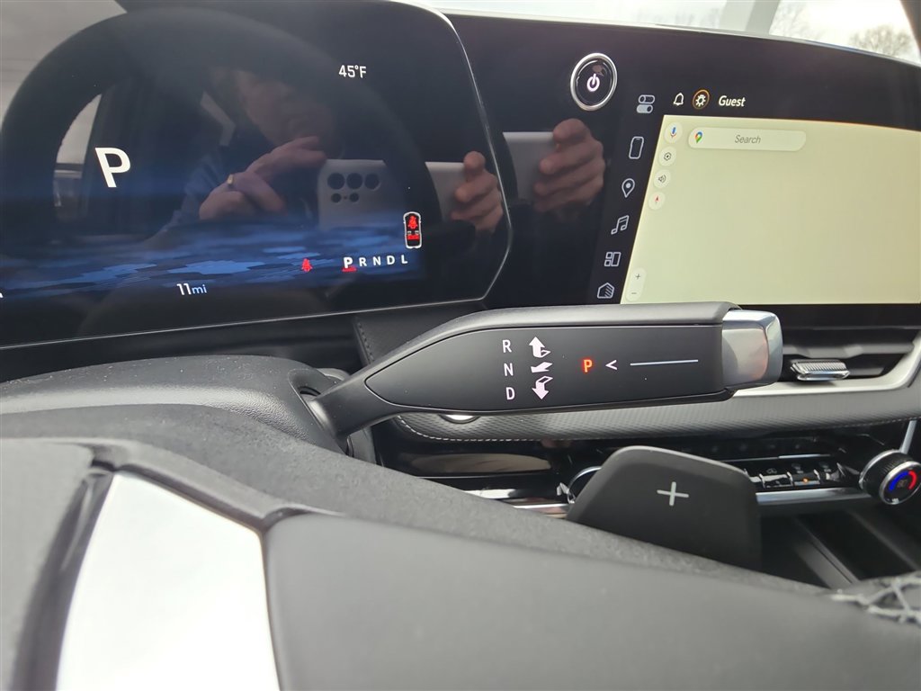 New 2026 Chevrolet Equinox LT w/ Convenience Package II image 16