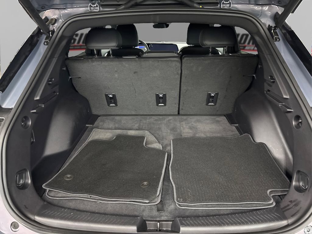 Used 2025 Chevrolet Equinox EV LT image 11