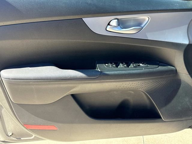 Used 2023 Kia Forte LX image 25