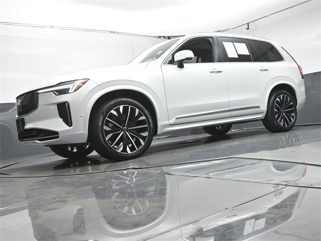 Used 2025 Volvo XC90 B5 Plus w/ Protection Package Premier image 36