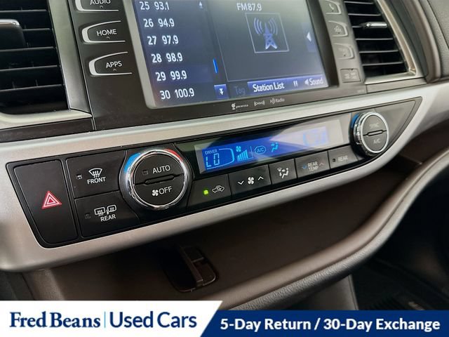 Used 2018 Toyota Highlander XLE AWD/4WD image 15