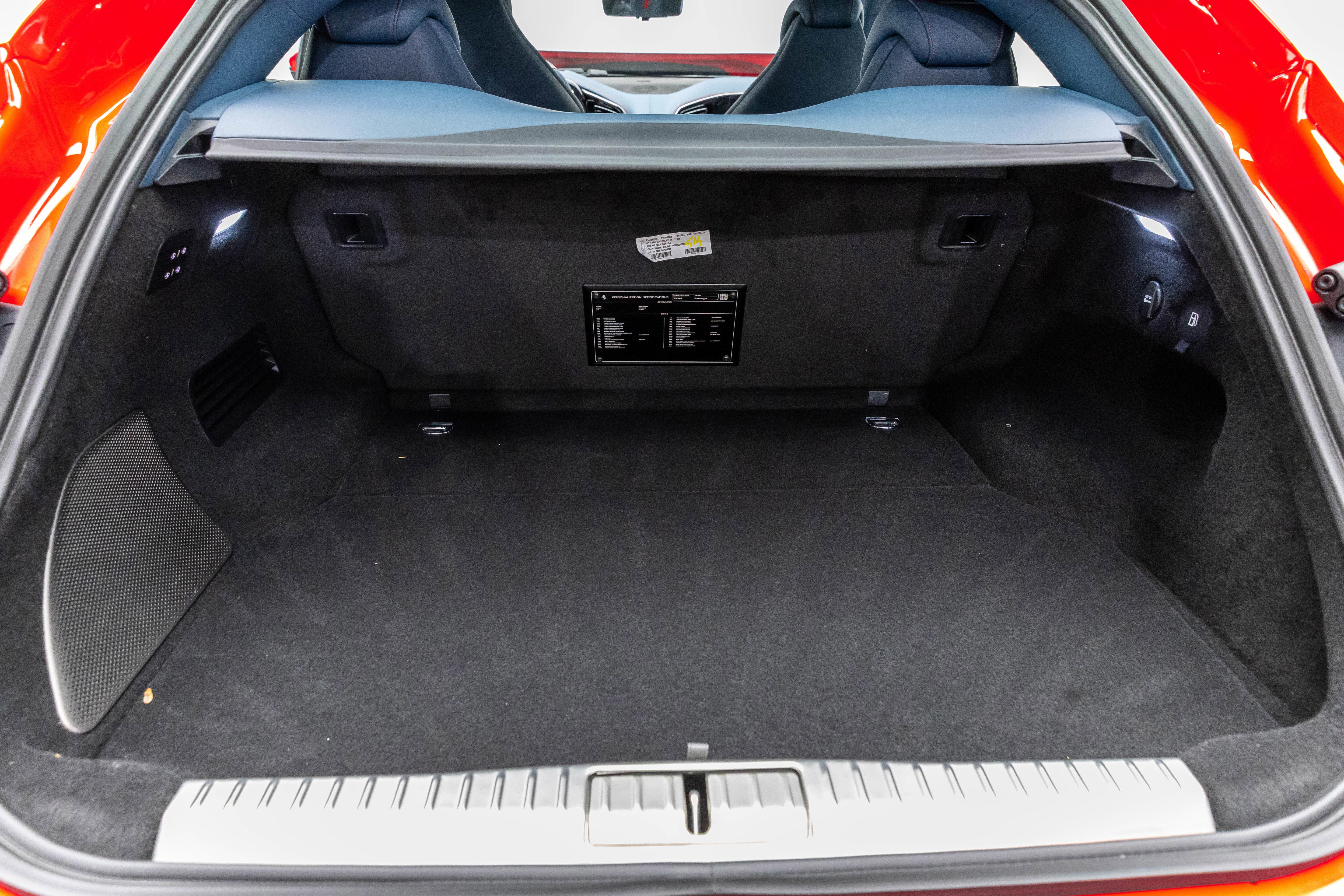 Used 2026 Ferrari Purosangue AWD/4WD image 29