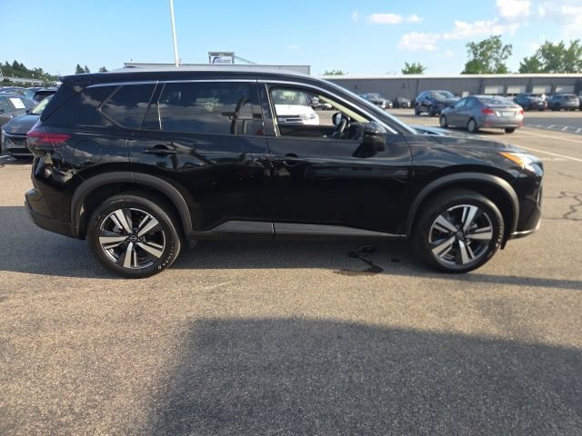 Used 2026 Nissan Rogue SL AWD/4WD image 5