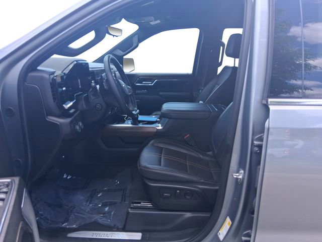 Used 2024 Chevrolet Silverado 1500 High Country w/ Technology Package AWD/4WD image 10