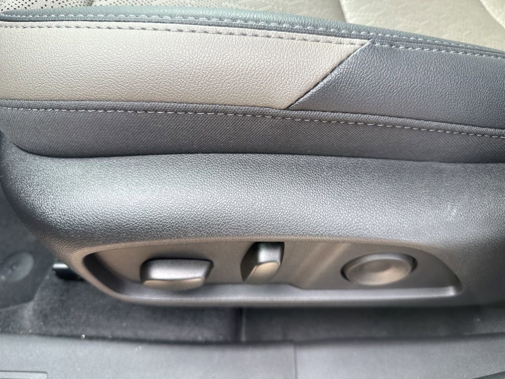 New 2026 Chevrolet Equinox LT w/ Convenience Package II image 5