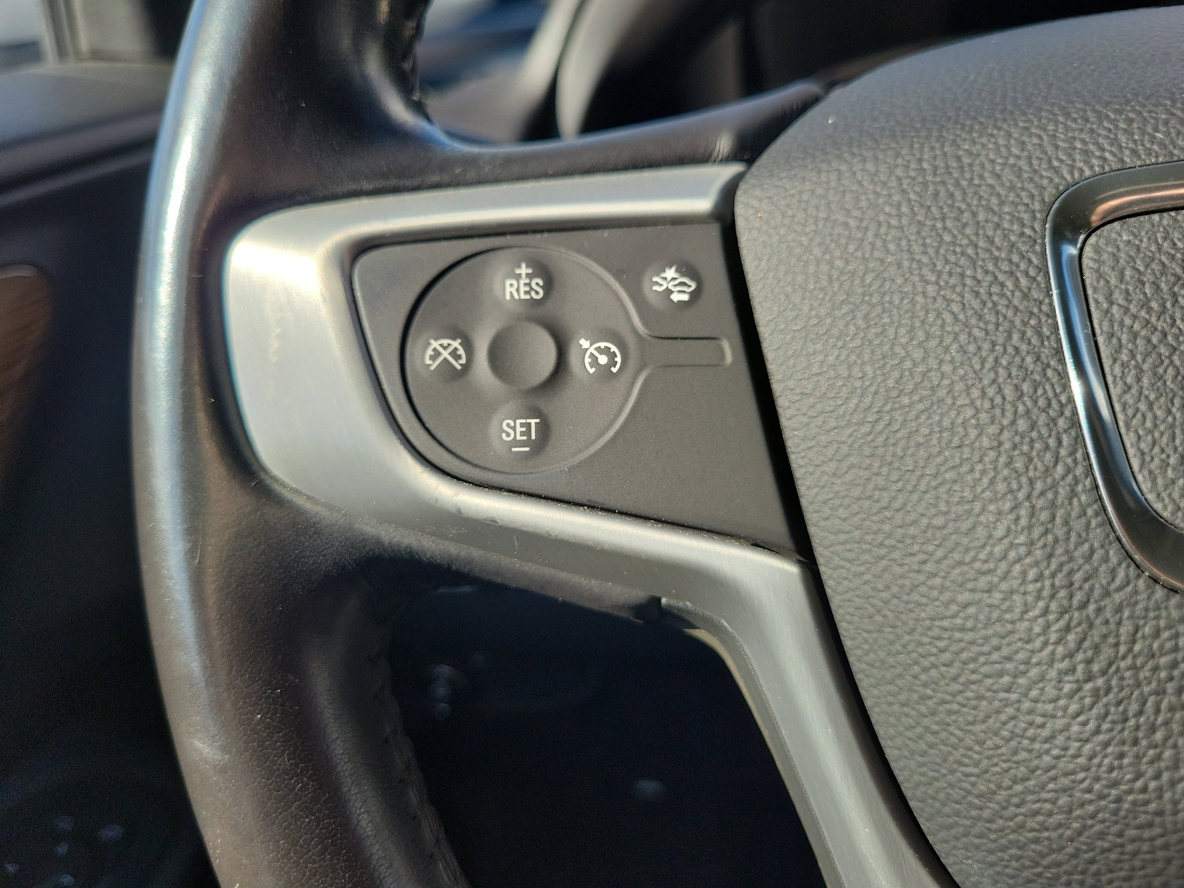 Used 2020 GMC Terrain SLE image 17