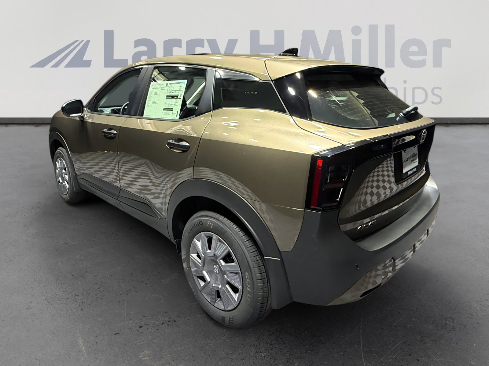 New 2026 Nissan Kicks S image 3