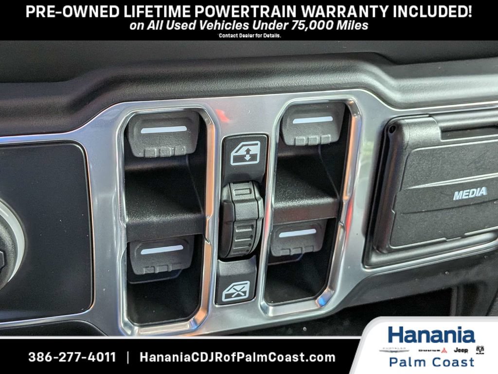 Used 2023 Jeep Wrangler Unlimited Sahara AWD/4WD image 20