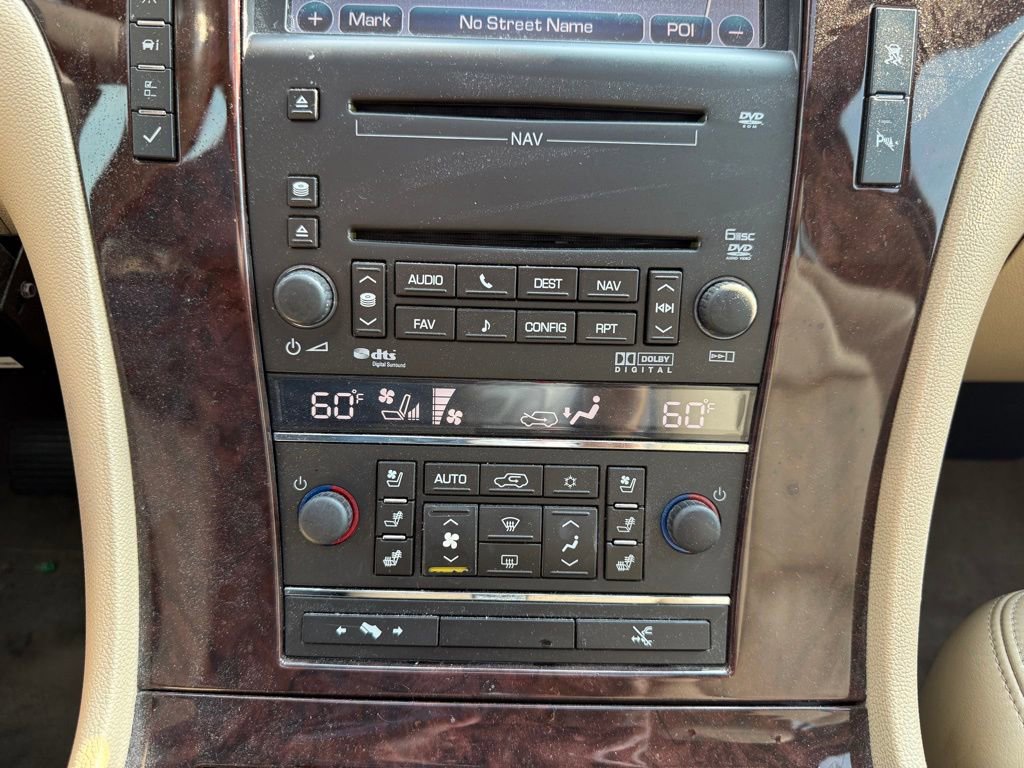 Used 2010 Cadillac Escalade EXT Premium image 15