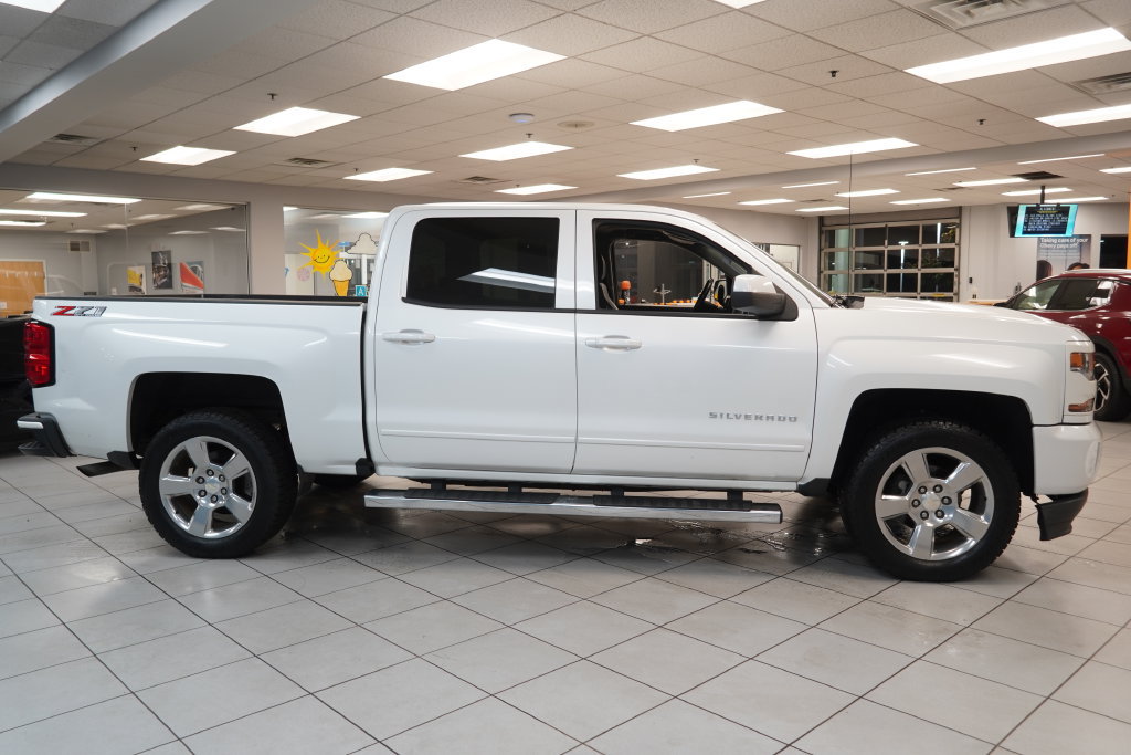 Used 2018 Chevrolet Silverado 1500 LT w/ All Star Edition AWD/4WD image 12