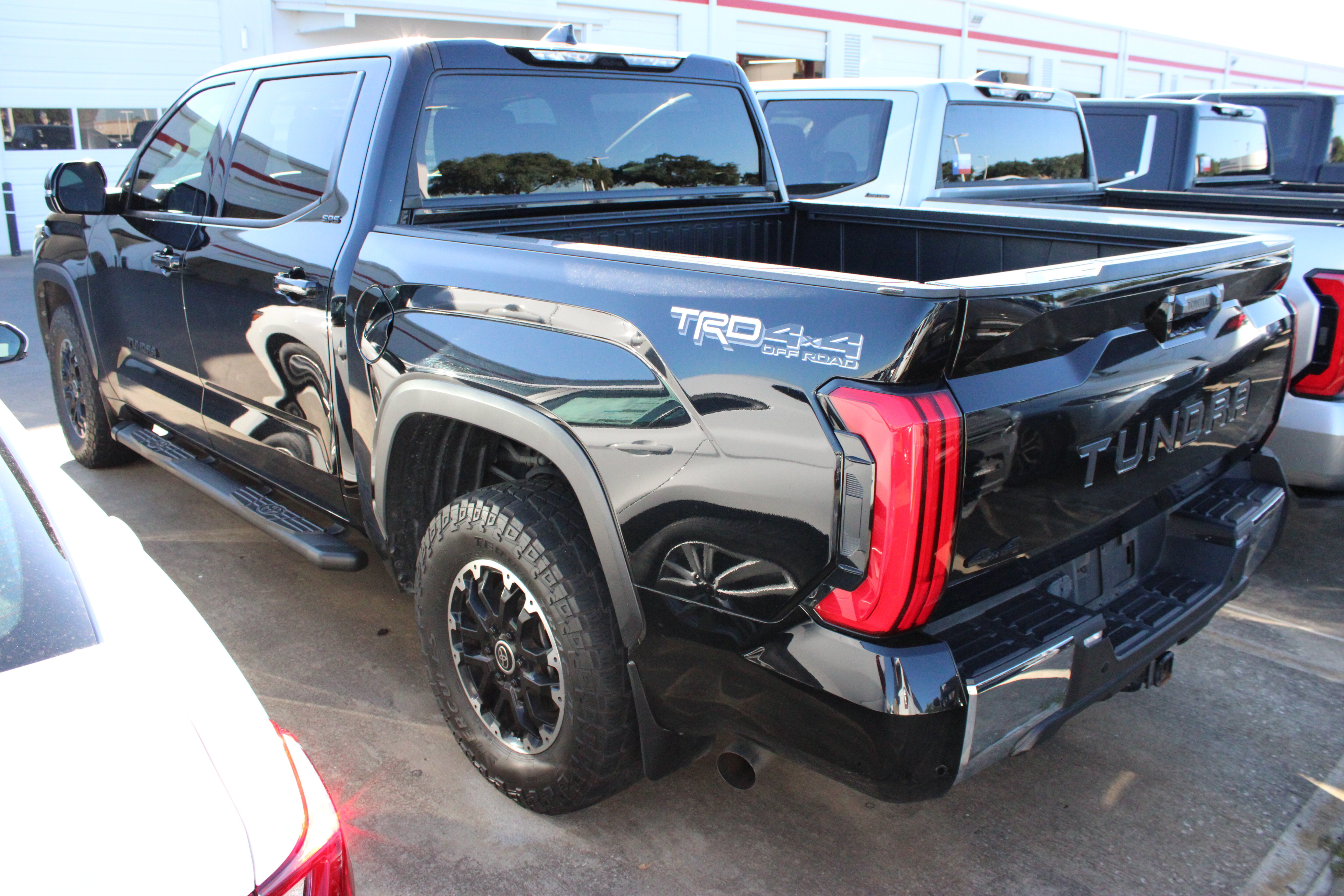 Used 2022 Toyota Tundra SR5 w/ TRD Off-Road Premium Package AWD/4WD image 7