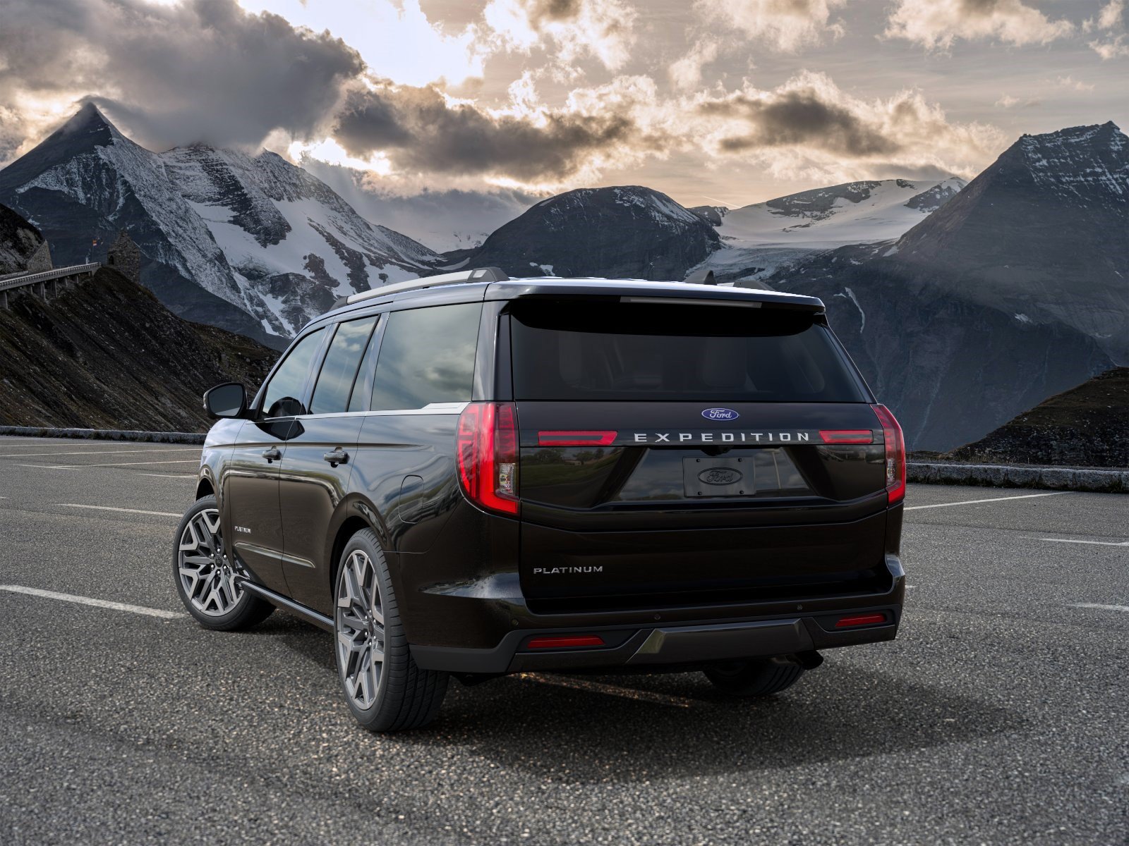 New 2027 Ford Expedition Platinum w/ Platinum Ultimate Package AWD/4WD image 8
