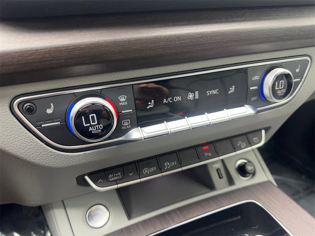 Used 2022 Audi Q5 2.0T Premium w/ Convenience Package image 67