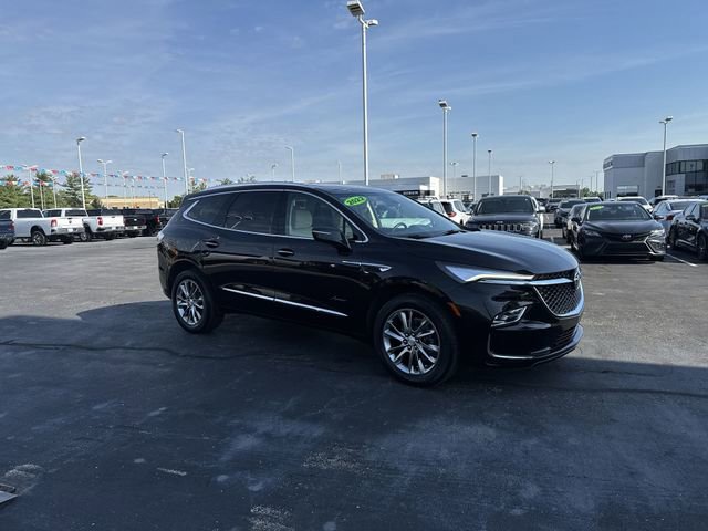 Used 2022 Buick Enclave Avenir w/ Avenir Technology Package AWD/4WD image 6