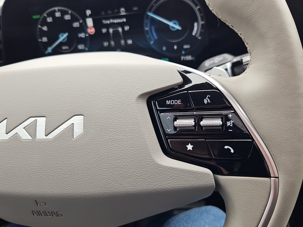 Used 2024 Kia Niro Wave image 9