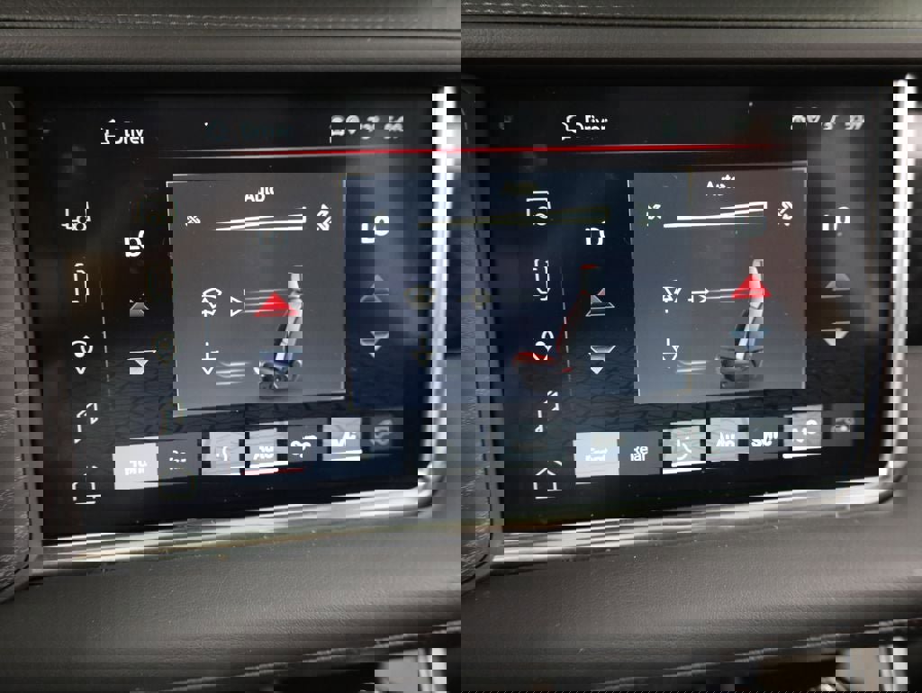 Used 2023 GMC Yukon Denali image 17