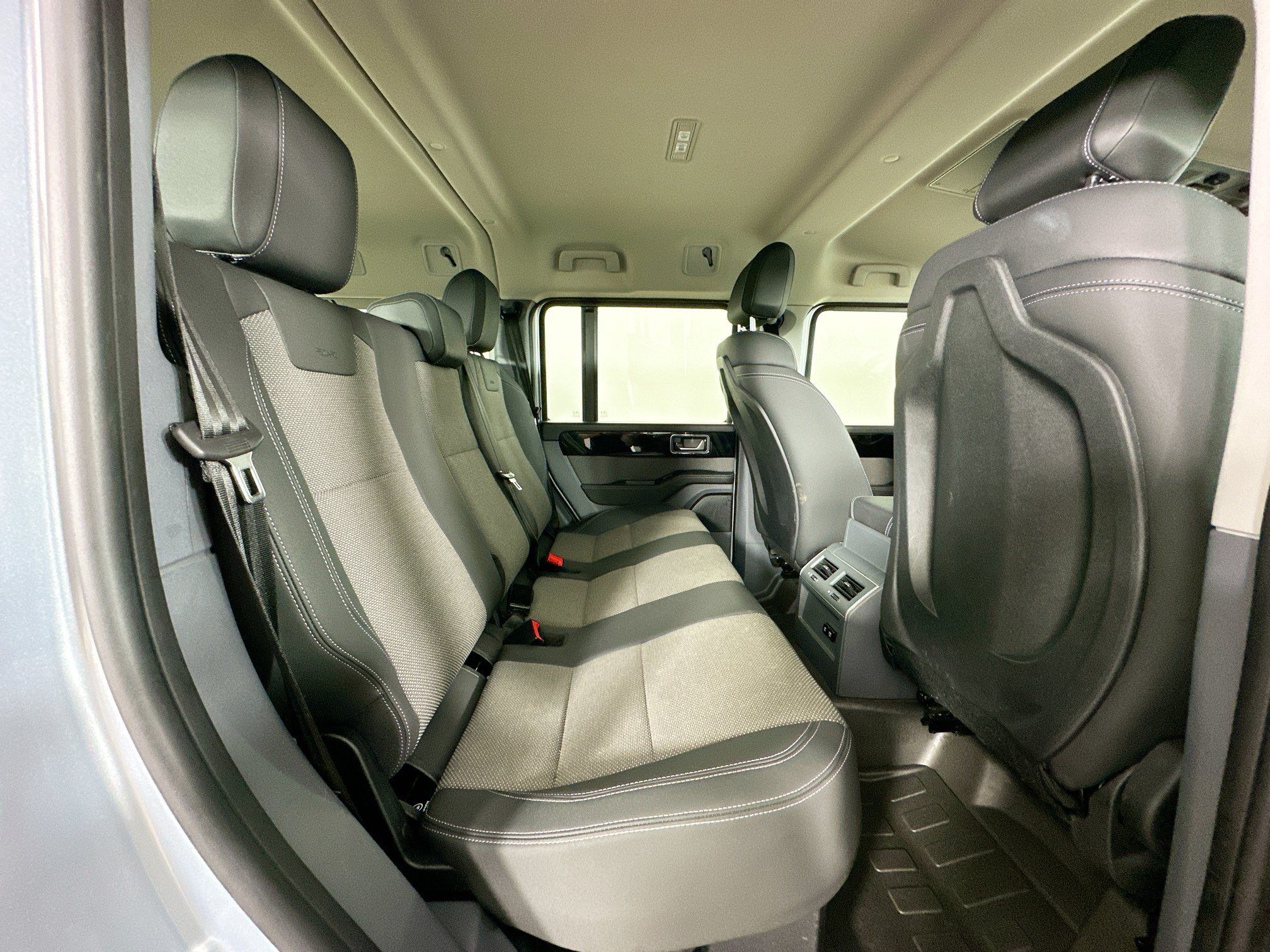 Used 2024 INEOS Grenadier Station Wagon AWD/4WD image 44