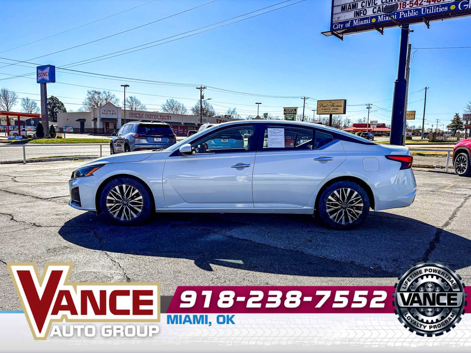 Used 2023 Nissan Altima 2.5 SV image 4