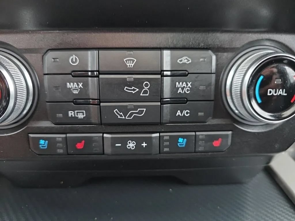 Used 2020 Ford F150 Lariat w/ Equipment Group 502A Luxury AWD/4WD image 29