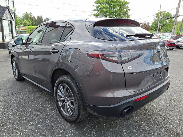 Used 2024 Alfa Romeo Stelvio Sprint AWD/4WD image 4