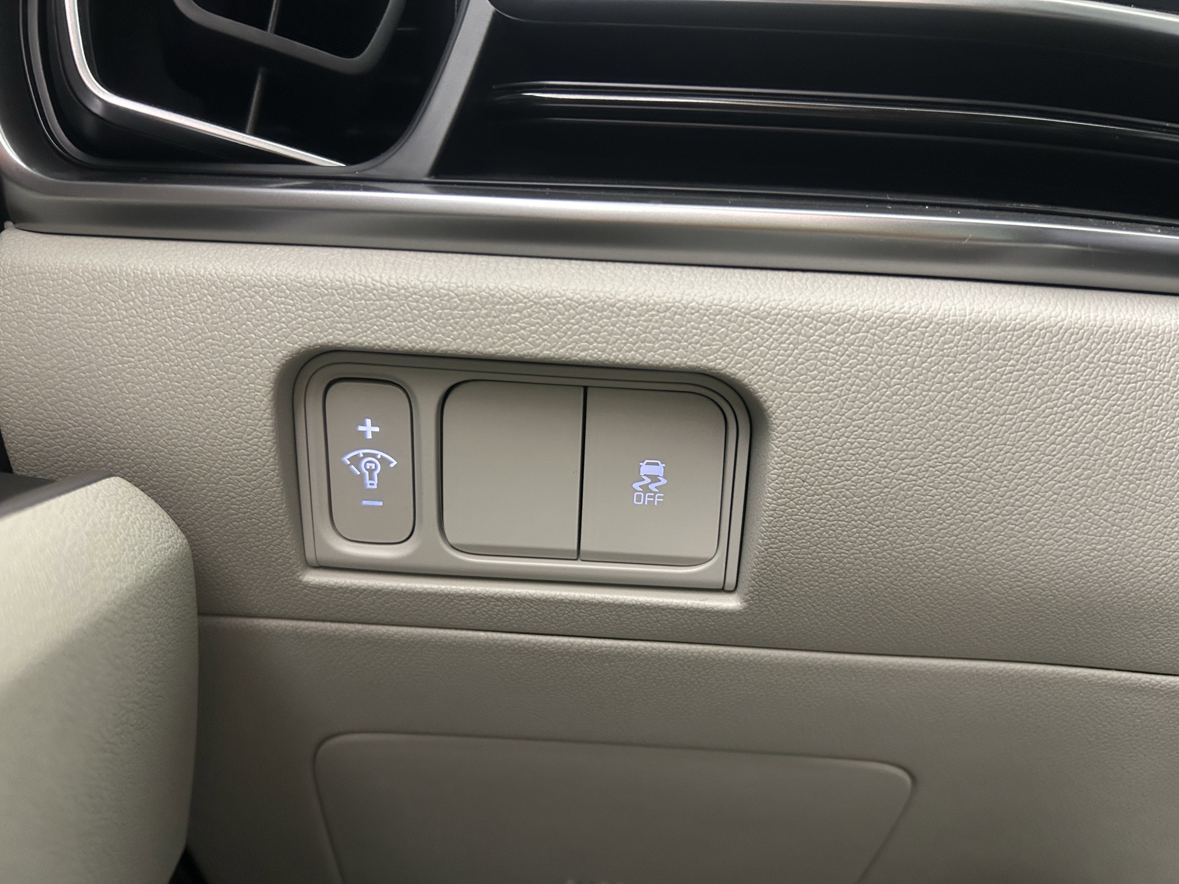 Used 2025 Kia Sorento S w/ Panoramic Sunroof Package image 31